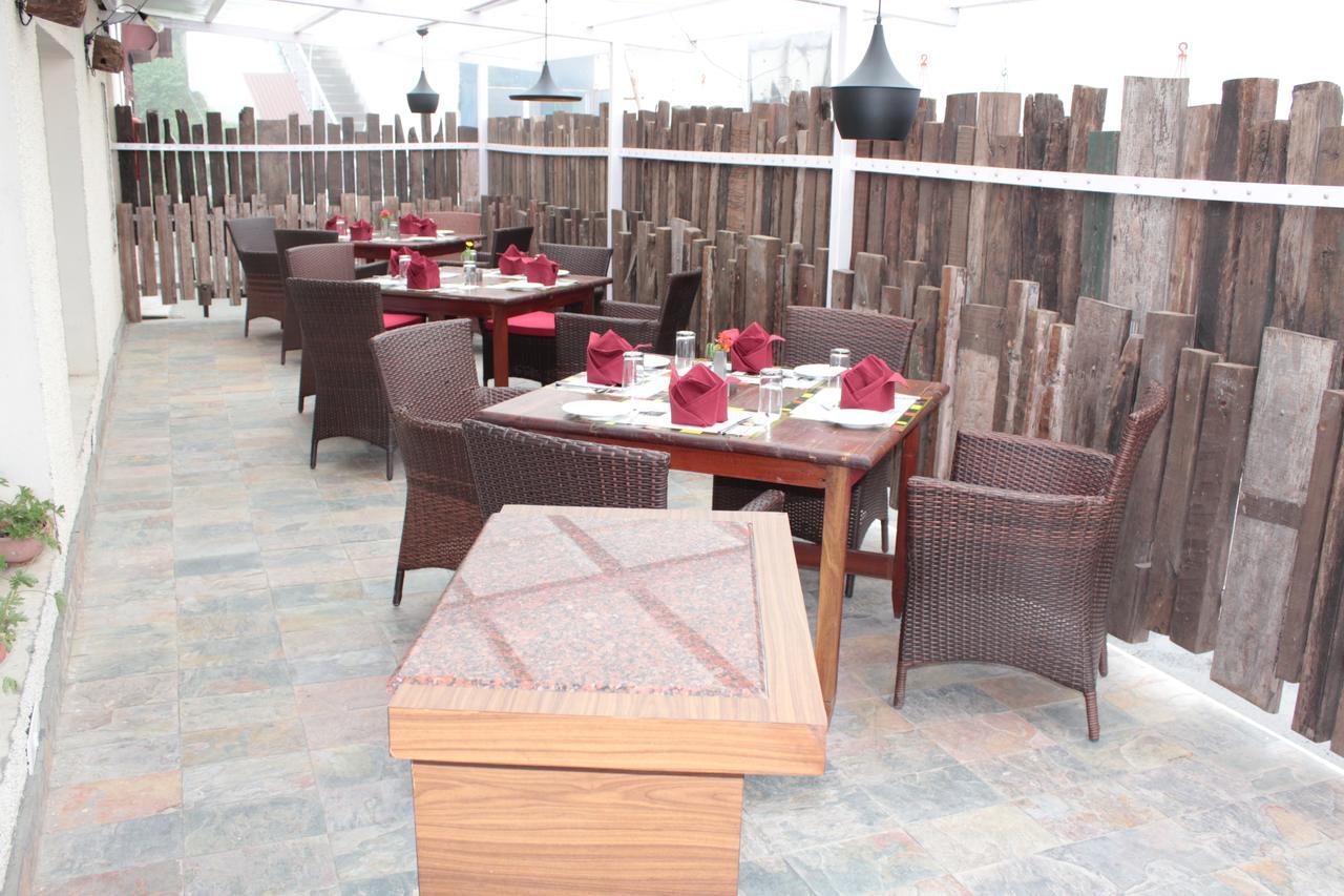 One Earth Royale Boutique Hotel Mussoorie Exterior foto