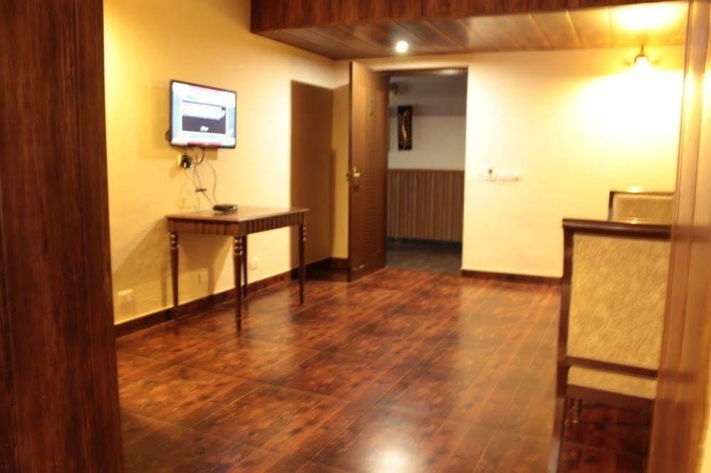 One Earth Royale Boutique Hotel Mussoorie Exterior foto
