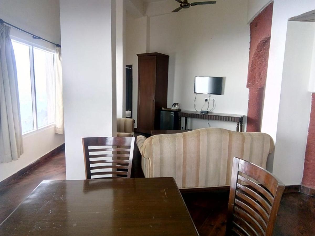 One Earth Royale Boutique Hotel Mussoorie Exterior foto